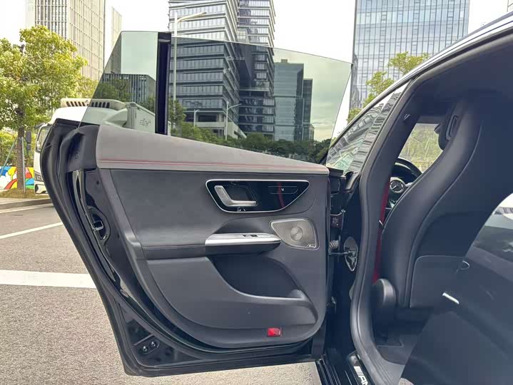 Фото 12 - Mercedes-Benz EQE AMG