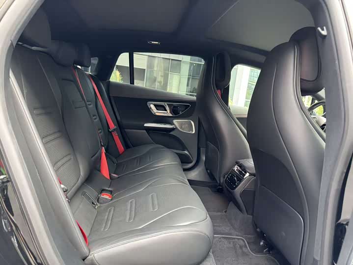 Фото 15 - Mercedes-Benz EQE AMG