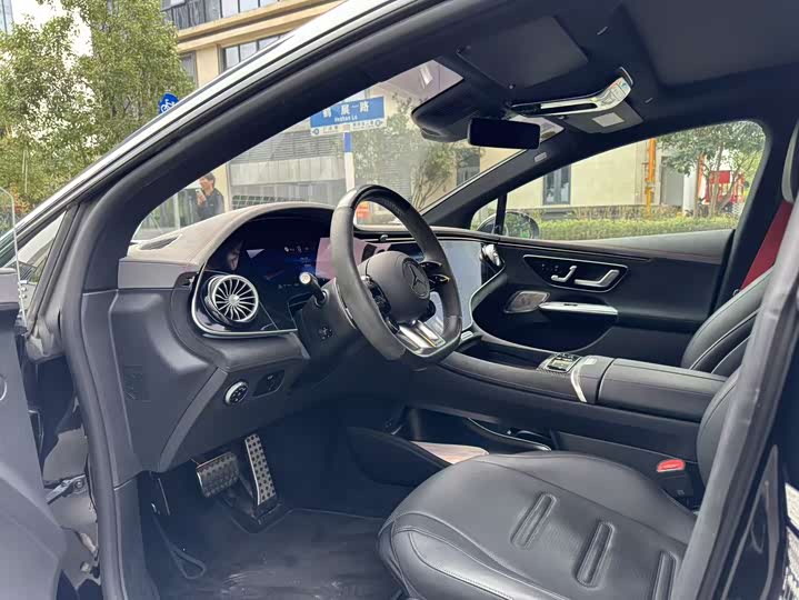 Фото 9 - Mercedes-Benz EQE AMG