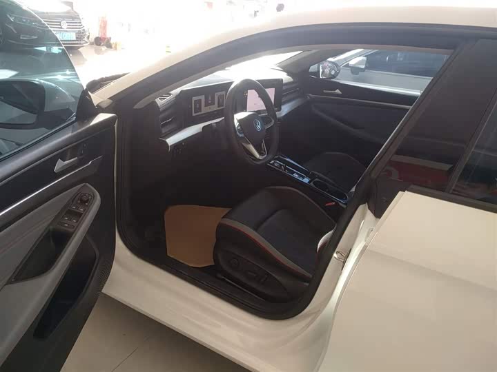 Фото 16 - Volkswagen Lamando L