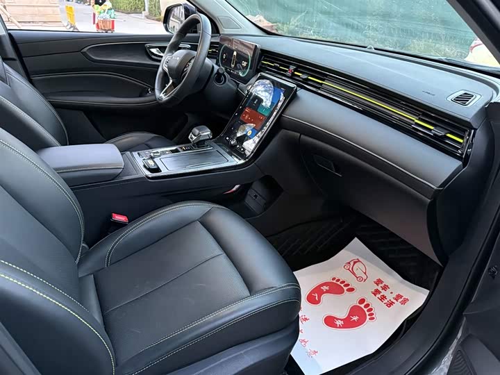 Фото 13 - Roewe RX5