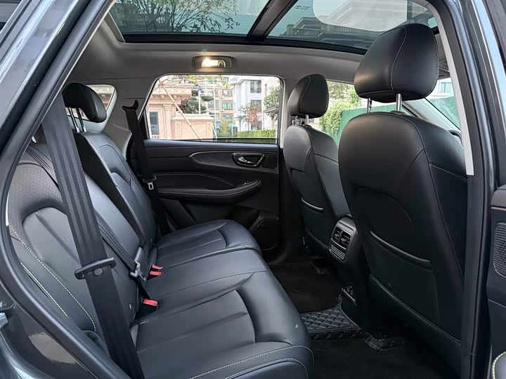 Фото 7 - Roewe RX5