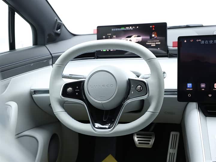 Фото 16 - Luxeed S7