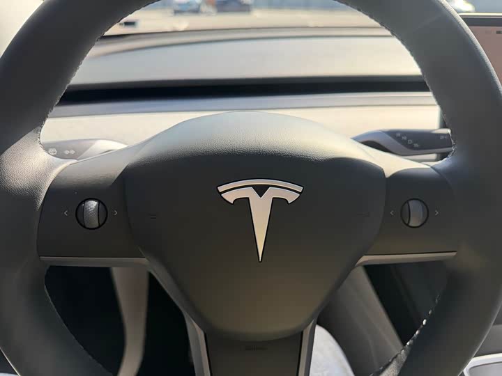 Фото 12 - Tesla Model Y