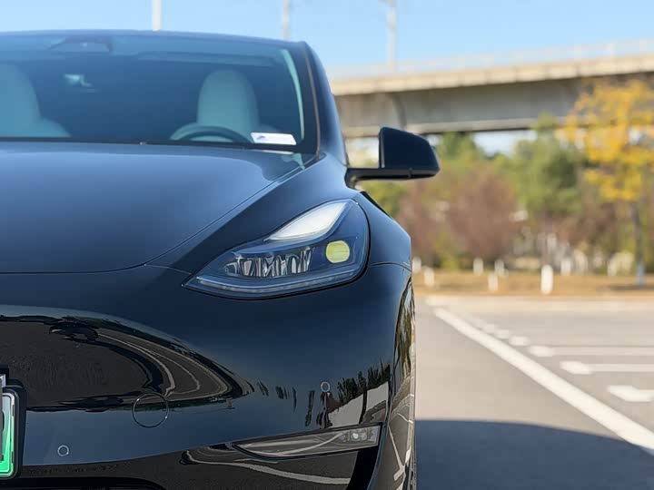 Фото 22 - Tesla Model Y