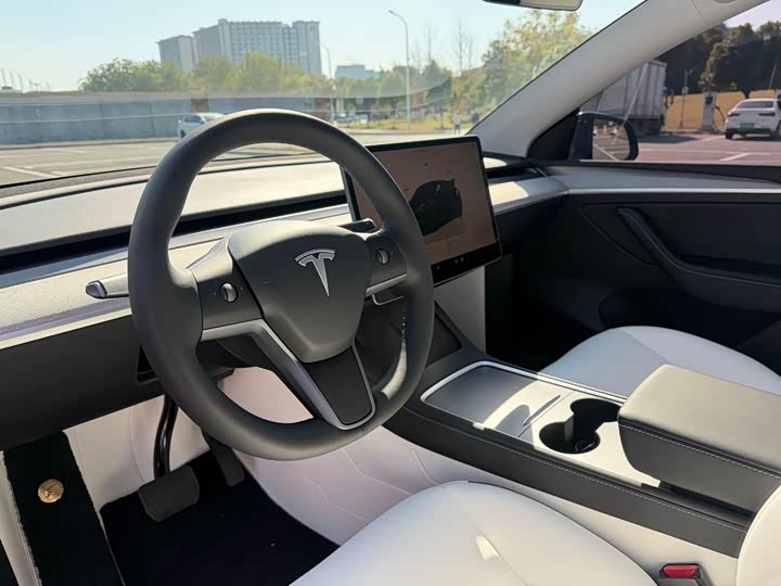 Фото 7 - Tesla Model Y