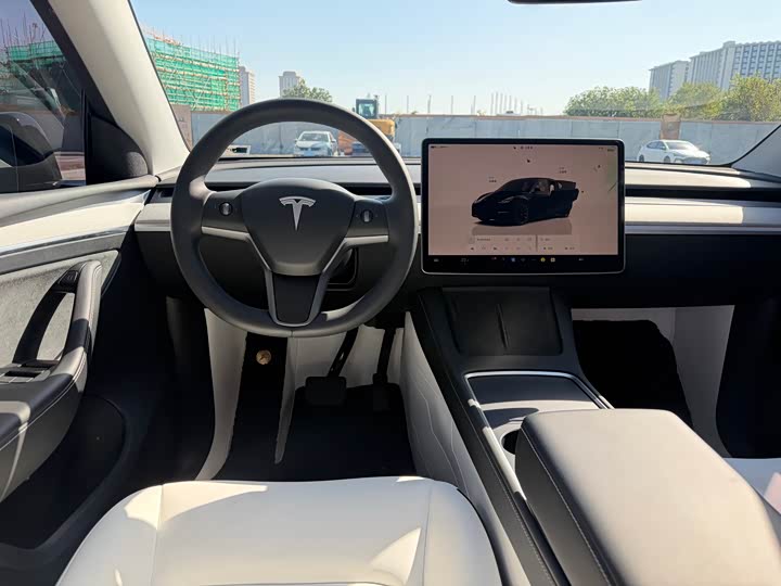 Фото 9 - Tesla Model Y