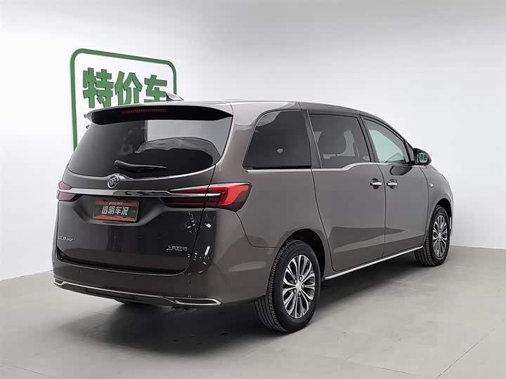 Фото 2 - Buick GL8 ES