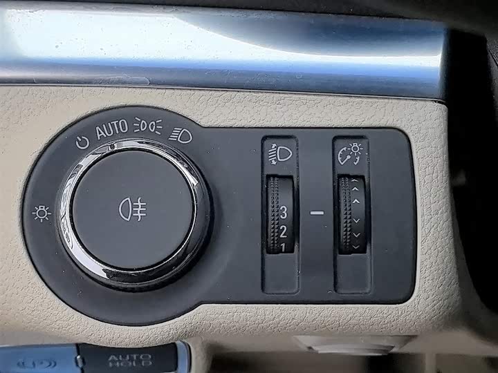 Фото 21 - Buick GL8 ES