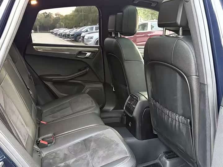 Фото 8 - Porsche Macan