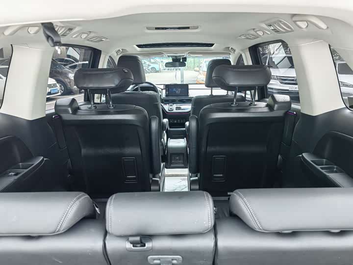 Фото 12 - Honda Odyssey