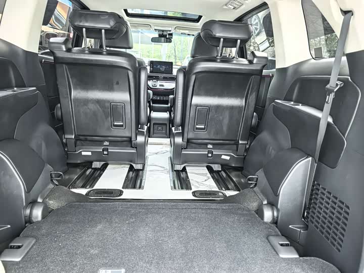 Фото 14 - Honda Odyssey