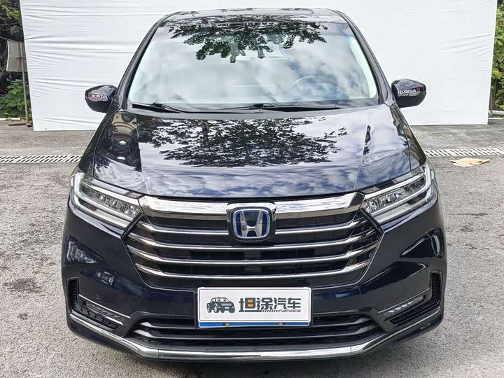 Фото 2 - Honda Odyssey