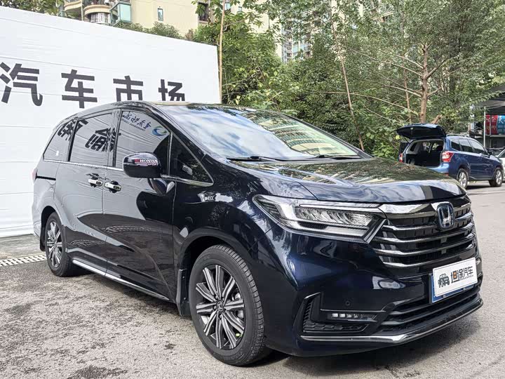 Фото 3 - Honda Odyssey