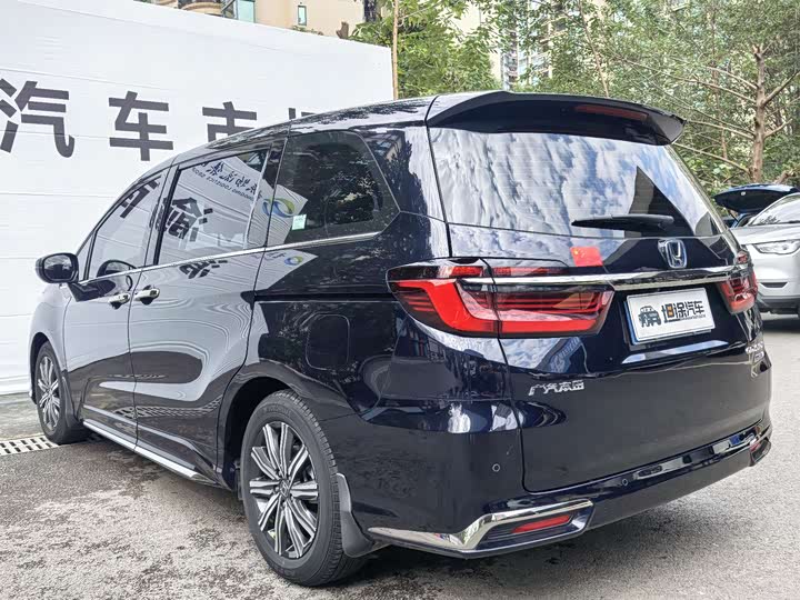 Фото 31 - Honda Odyssey