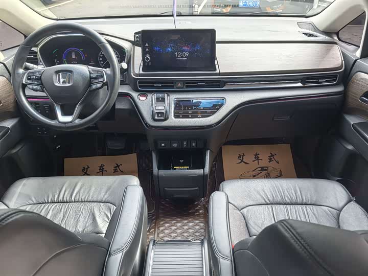 Фото 7 - Honda Odyssey