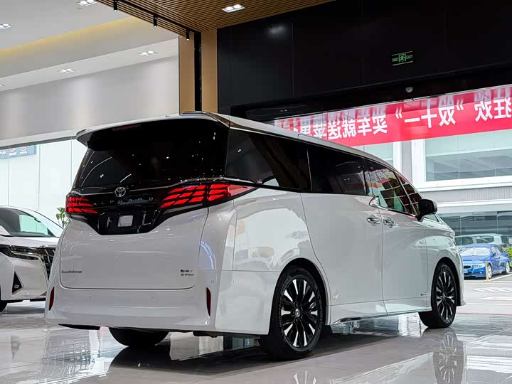 Фото 6 - Toyota Alphard