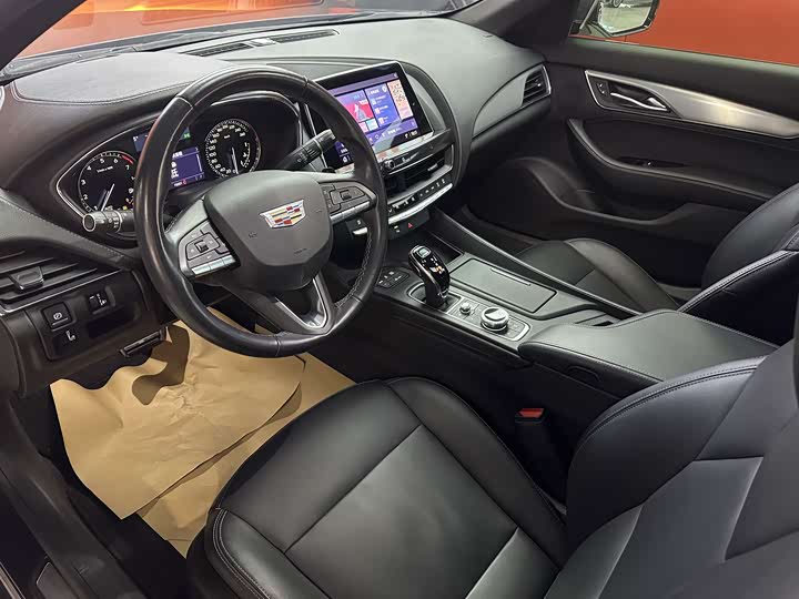 Фото 11 - Cadillac CT5