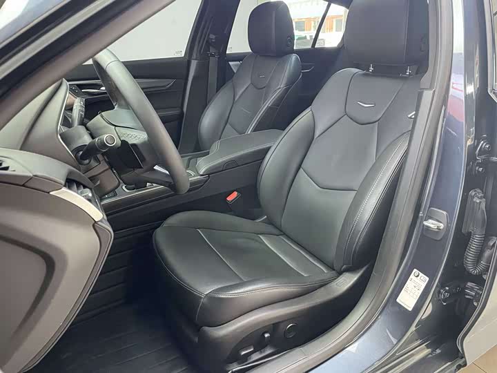 Фото 12 - Cadillac CT5