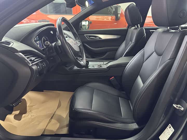 Фото 14 - Cadillac CT5