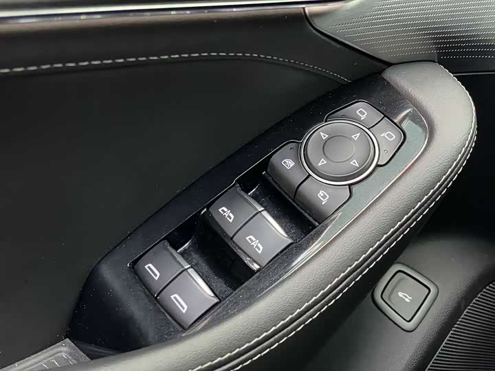 Фото 23 - Cadillac CT5