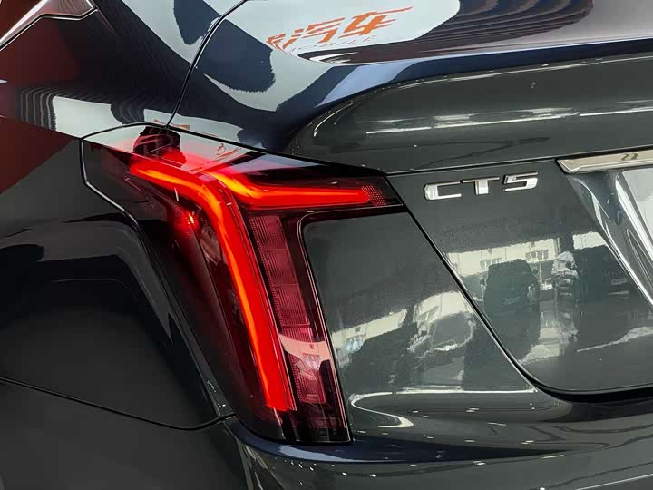 Фото 9 - Cadillac CT5