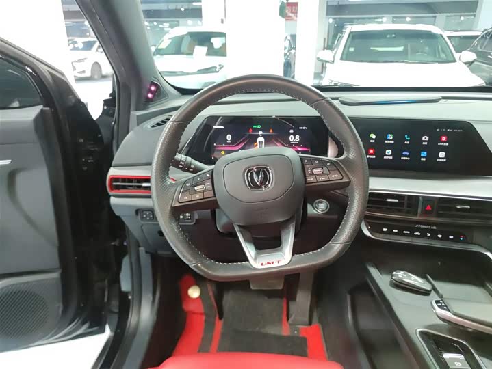 Фото 11 - Changan UNI-T