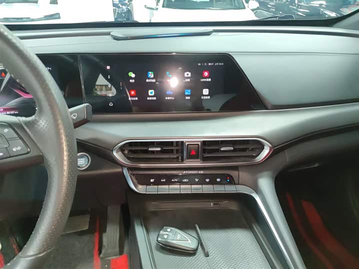 Фото 13 - Changan UNI-T