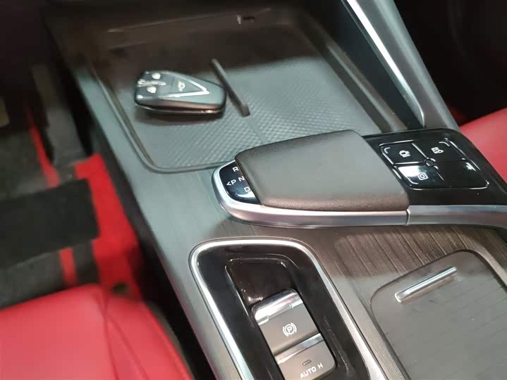 Фото 14 - Changan UNI-T