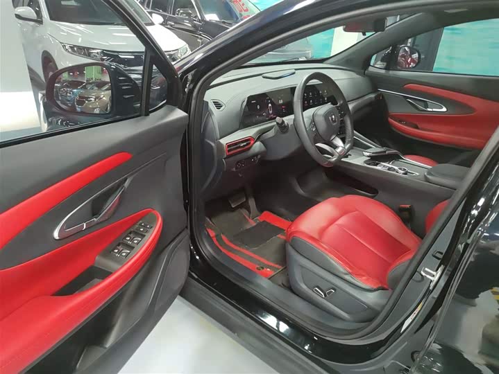 Фото 16 - Changan UNI-T