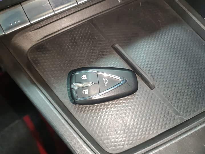 Фото 9 - Changan UNI-T