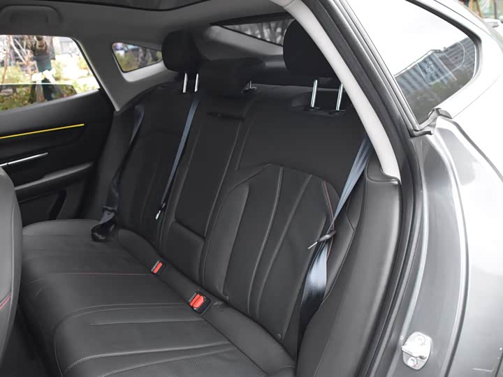 Фото 11 - XPeng P7