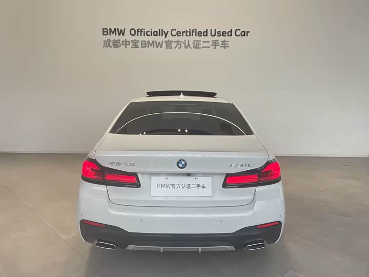 Фото 13 - BMW 5 Series