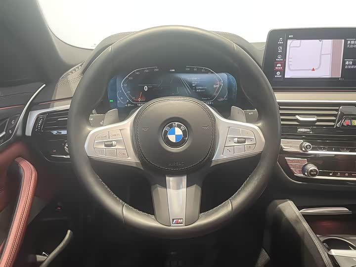 Фото 6 - BMW 5 Series