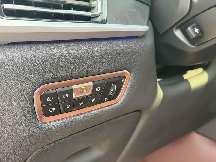 Фото 10 - BMW X7