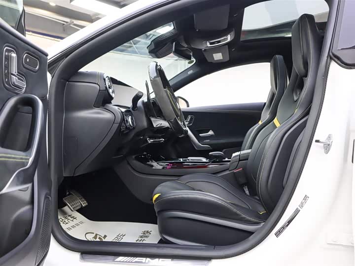 Фото 6 - Mercedes-Benz CLA-Class AMG