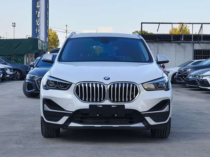 Фото 2 - BMW X1