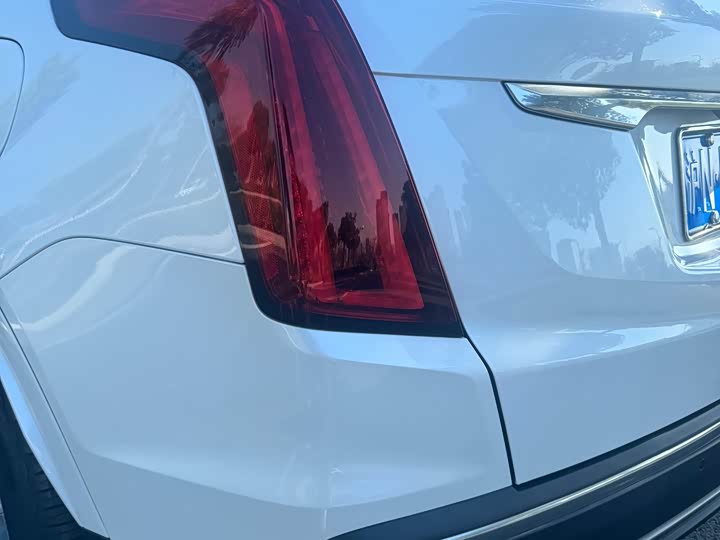 Фото 17 - Cadillac XT5