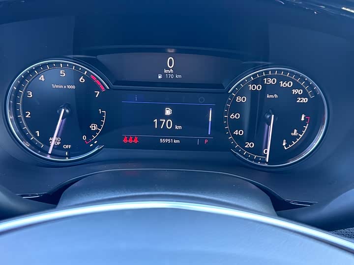 Фото 9 - Cadillac XT5