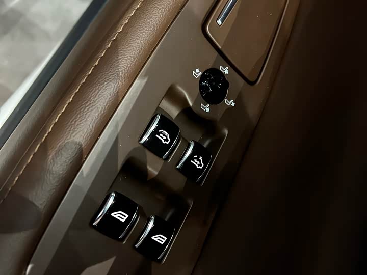 Фото 16 - Volvo S90