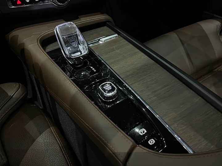 Фото 22 - Volvo S90