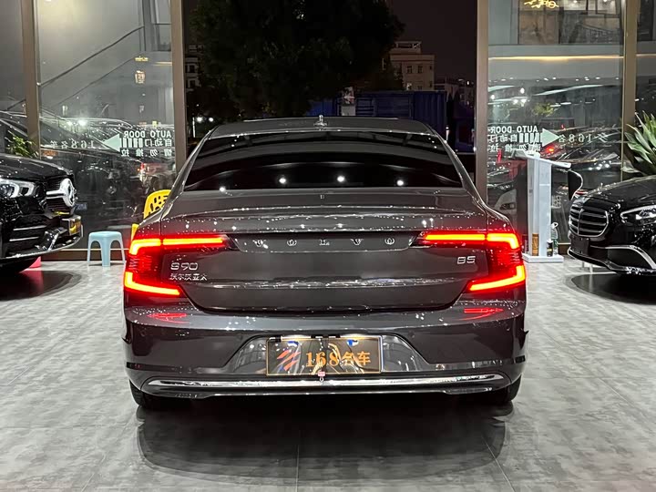 Фото 7 - Volvo S90