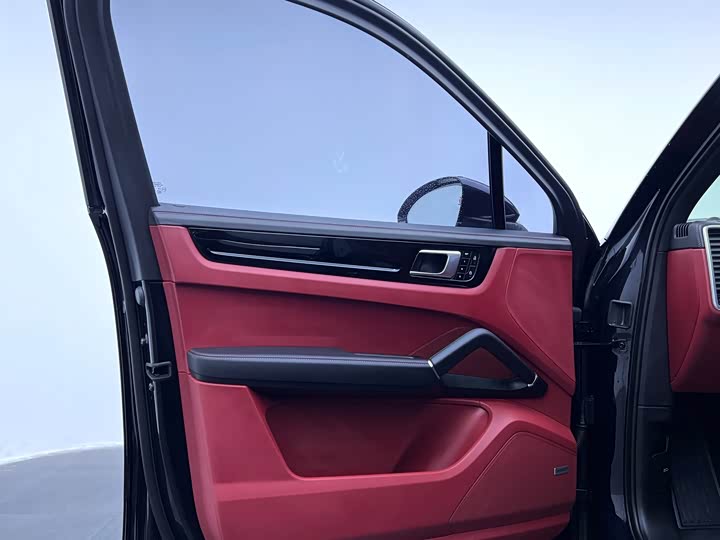 Фото 20 - Porsche Cayenne Hybrid