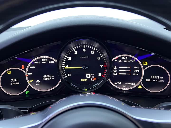 Фото 22 - Porsche Cayenne Hybrid