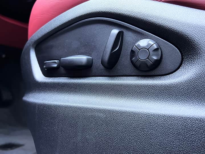 Фото 24 - Porsche Cayenne Hybrid