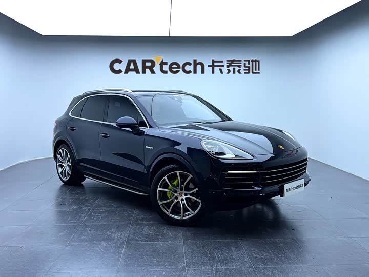 Фото 3 - Porsche Cayenne Hybrid