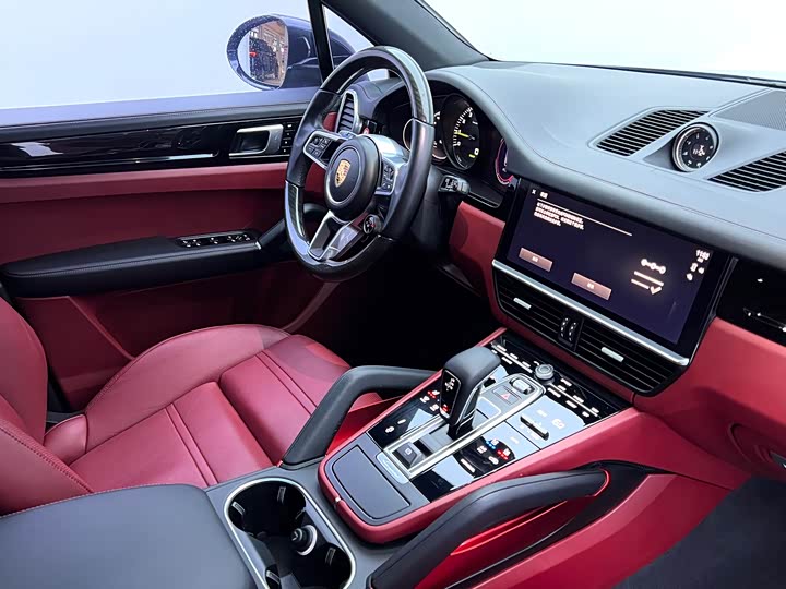 Фото 30 - Porsche Cayenne Hybrid