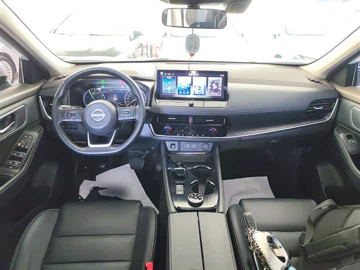 Фото 10 - Nissan X-Trail