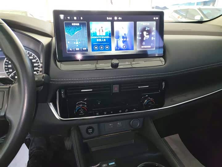 Фото 13 - Nissan X-Trail