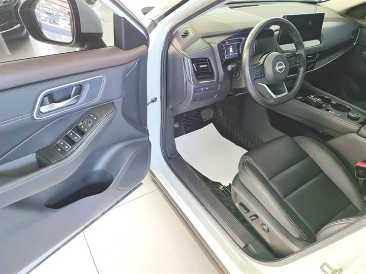 Фото 16 - Nissan X-Trail